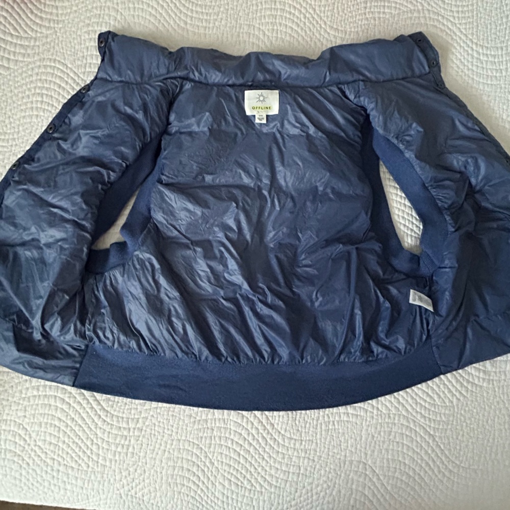 Aerie • Offline Puffer Vest - Picture 7 of 9